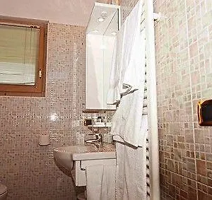  Hotel La Italia