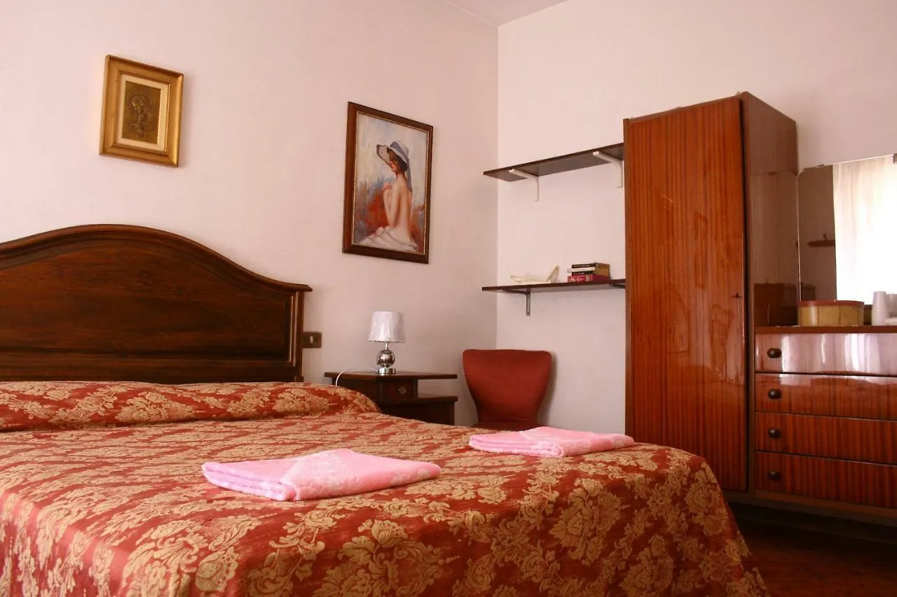 Morianese Residence Lucca 0*,